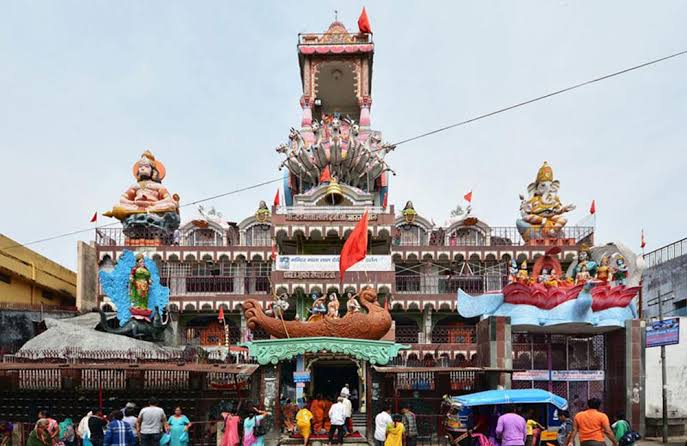 বৈষ্ণো দেবী যাত্রা শুরুর আগেই ভয়াবহ ধস! আহত অনেকে ….