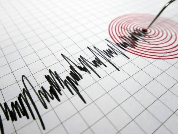 সকাল সকাল ভূমিকম্পে  কেঁপে উঠল দিল্লি